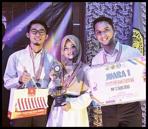 debatgabungan.jpg debatgabungan.jpg