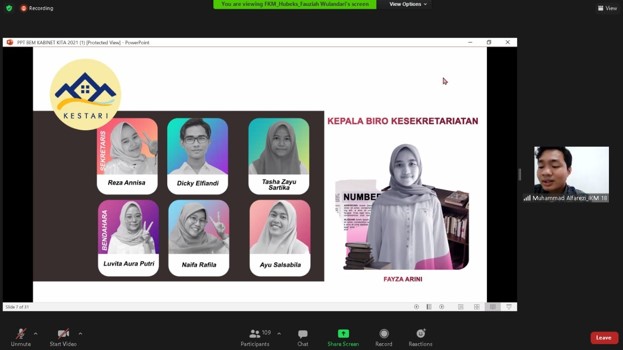 Roadshow1.jpg Roadshow1.jpg